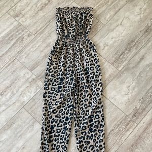 Small cheetah print jumpsuit with pockets